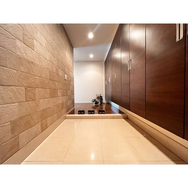 プラウド新浦安 大容量のシューズBOXあり