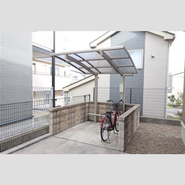 ソレアード 駐輪場