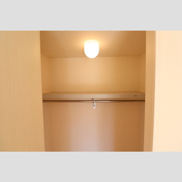 グランモア柳川C ウォークインクローゼット