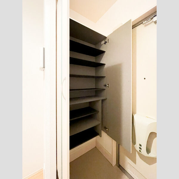 エーデルハイム　C101号室 玄関・シューズボックス
