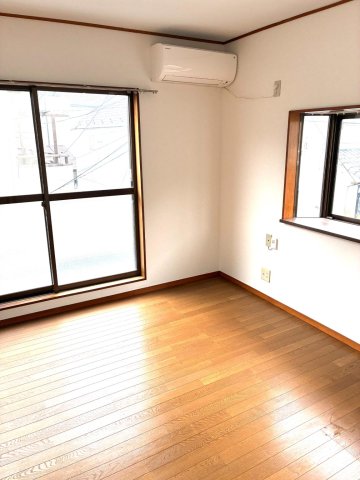 柏市東中新宿3丁目戸建 2階洋室その1 エアコン付き