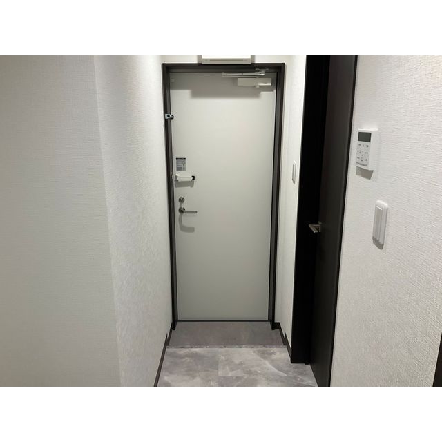クリスティー301号室 玄関