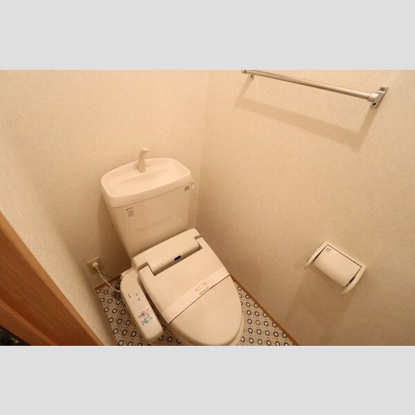 シェ・コパン102号室 トイレ(温水洗浄暖房便座)