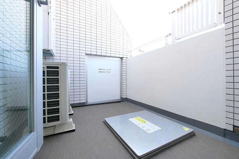 PREMIUM CUBE 新宿中井 内観