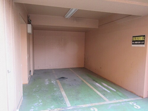 パレ・ドール蒲田1階 バイク置き場