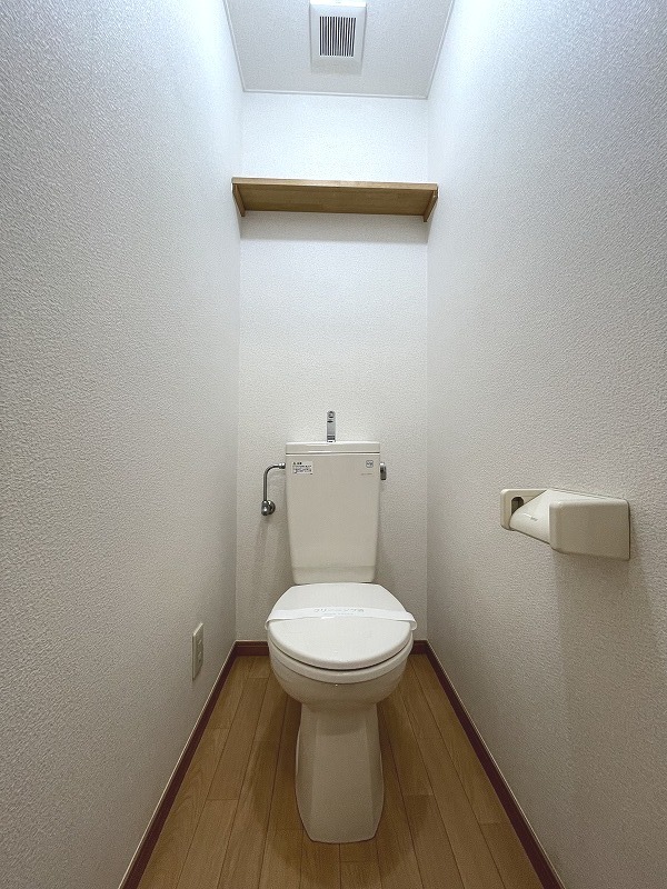 ベルエイト北綾瀬Ⅱ1階 トイレ