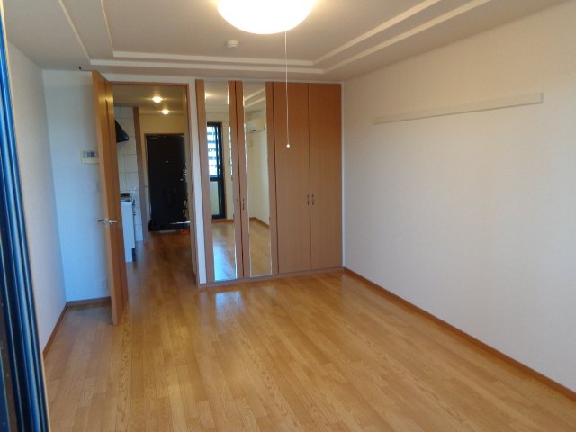 パラシオン平塚 洋室