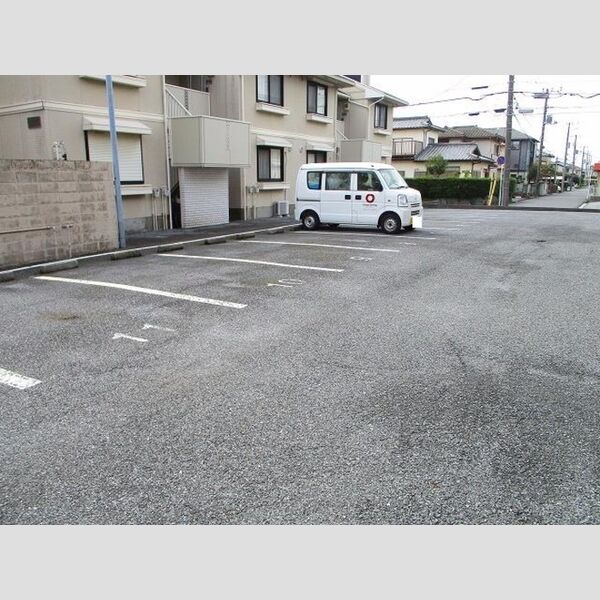 サンライズコーポ森　B 駐車場