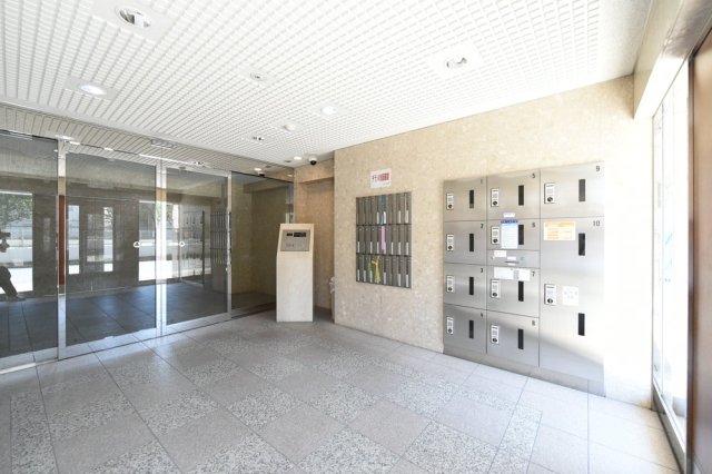 ヴァレッシア荻窪シティ エントランス