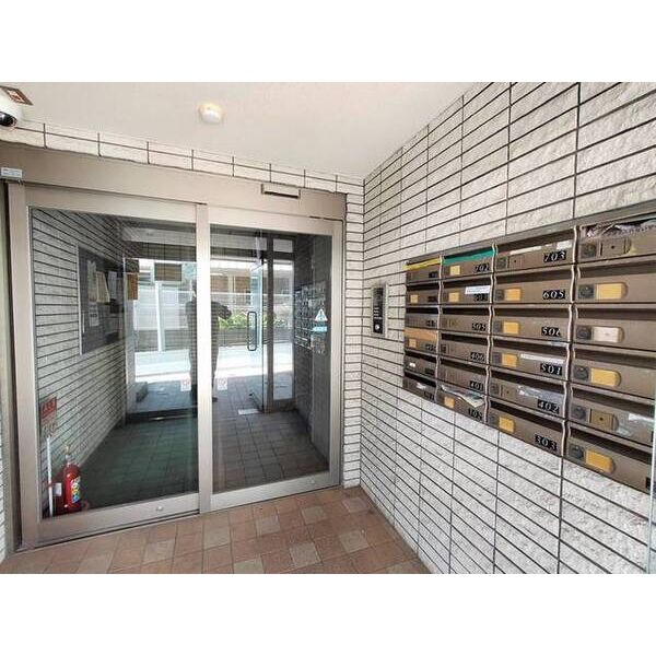 ハローズ稲毛 エントランス