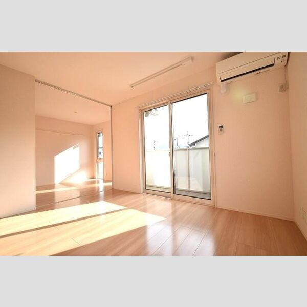 フルールベルテ二番館201号室 LDKから4.5帖洋室