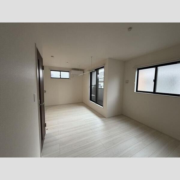 リーブルファイン柏南逆井 リビング