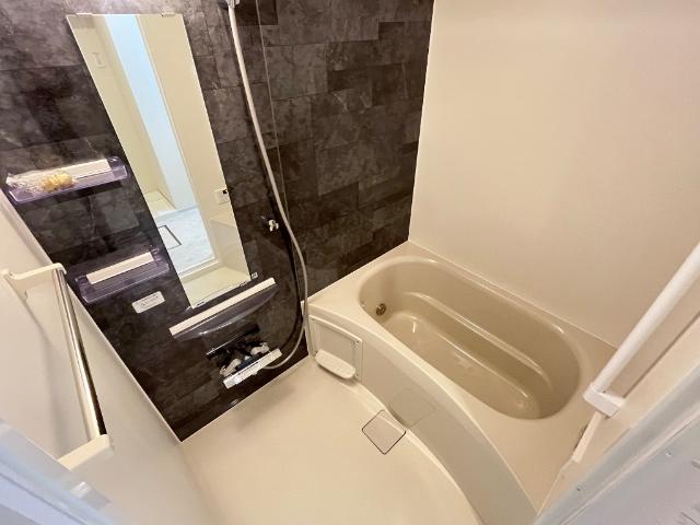 カーネル　ベイス102号室 バス