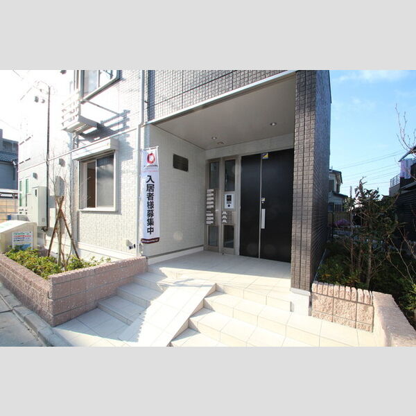 アルカンシエルⅡ エントランスはオートロック!