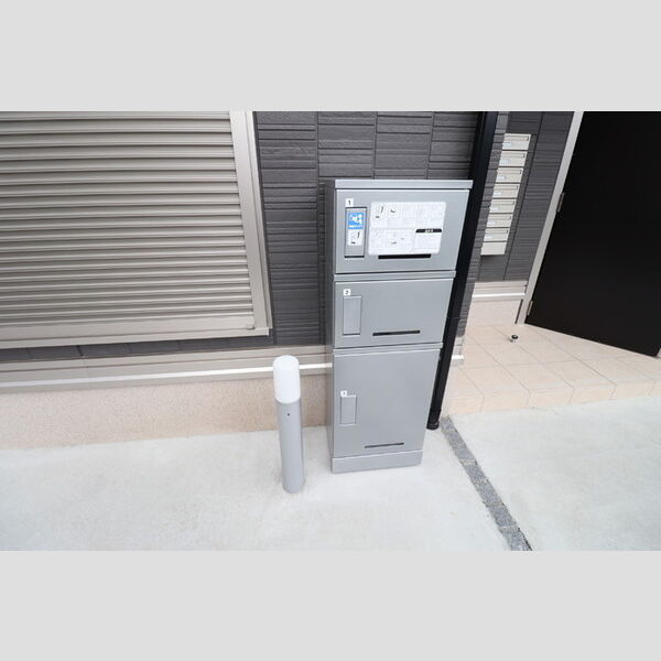 ルミエール206号室 宅配ボックス