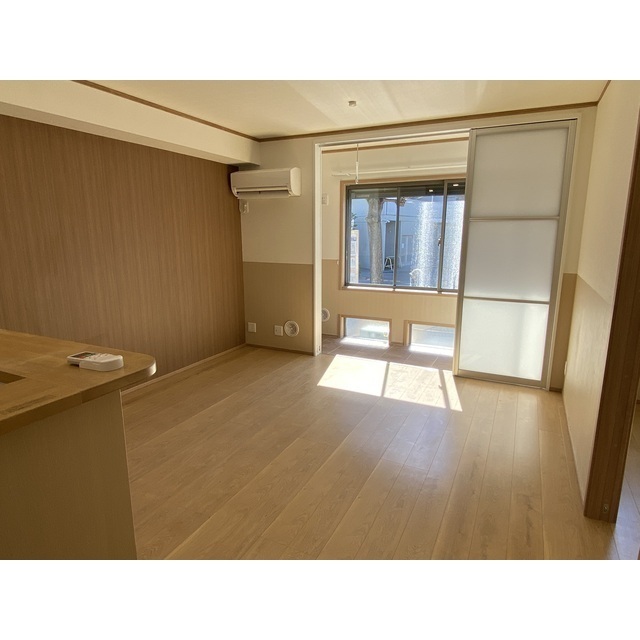 メゾン　リエール1階 内観