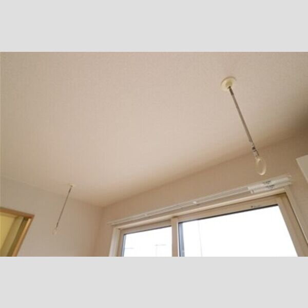 ソレアード101号室 室内物干し