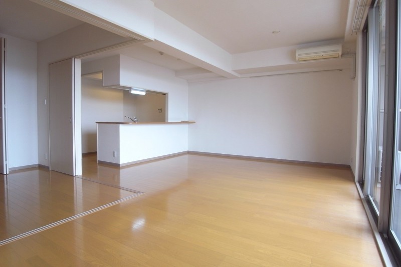 ロングエイトⅢ リビング