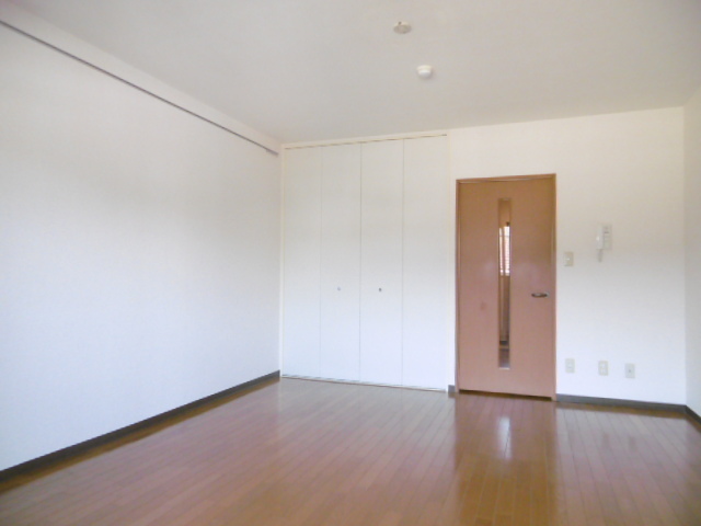 ルプティベベ0305号室 南向で明るい洋室