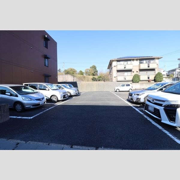 ロビンストリーム 駐車場