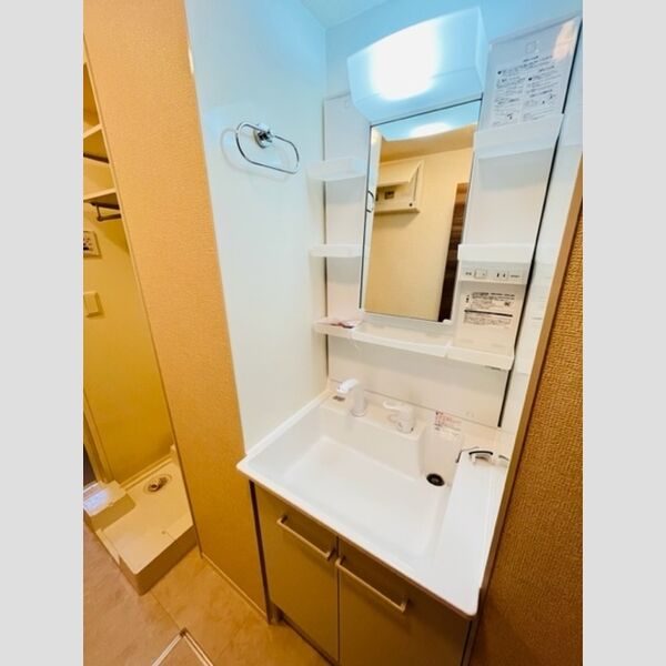 渚 洗髪洗面化粧台