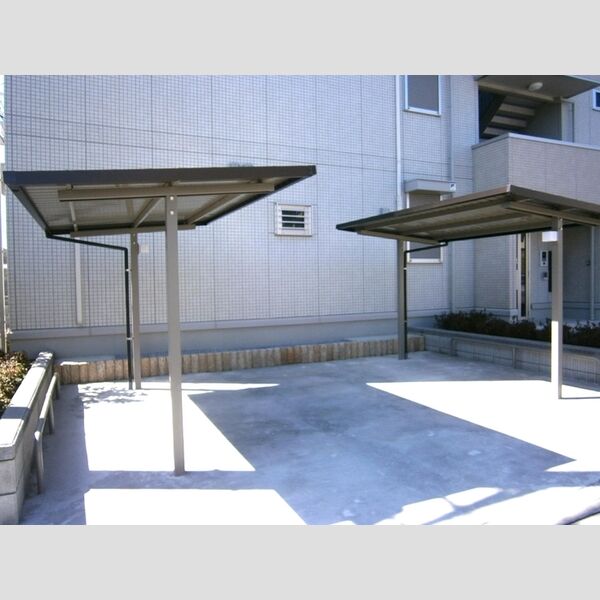 サンフルール 駐輪場