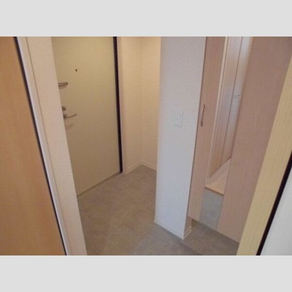 オーキッド・hill ■玄関と下駄箱です■