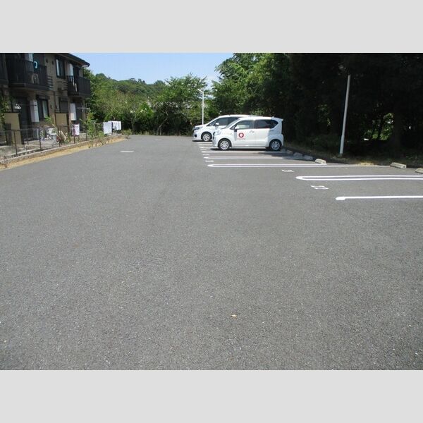 べべソラーナ 駐車場