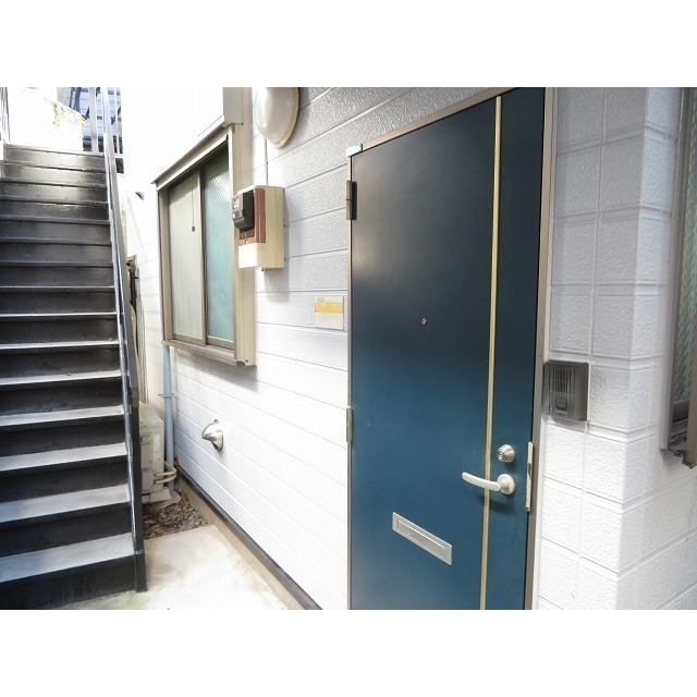 ＡＭＭＳ　ＯＫＡＭＵＲＡA103号室 玄関