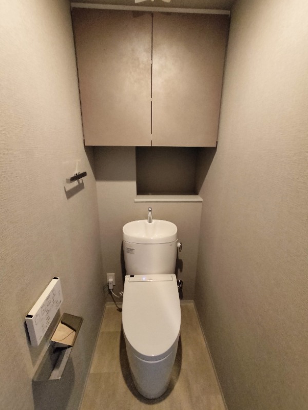 シーズンフラッツ新御徒町イースト11階 トイレ