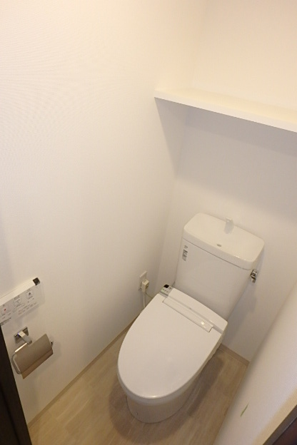 ガーラ・ステーション横濱関内 シャワー付きトイレ