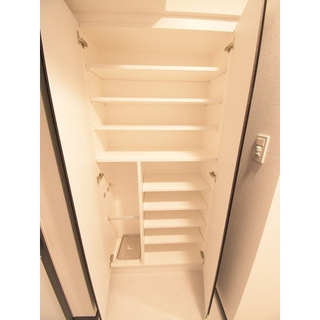 ＧＥＮＯＶＩＡお花茶屋ｓｋｙｇａｒｄｅｎ0803号室 内観