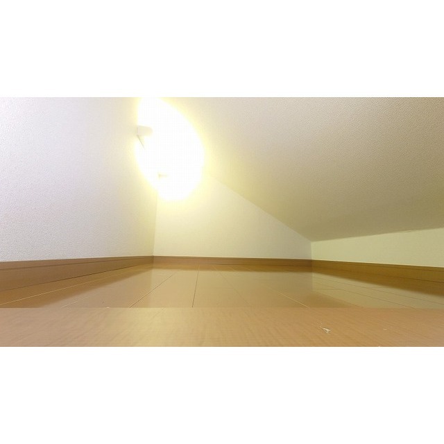 ライフピア松ノ木Ａ棟0204号室 ロフト