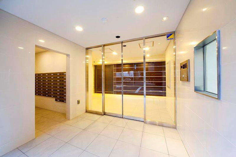 レジディア九段下Ⅱ エントランス