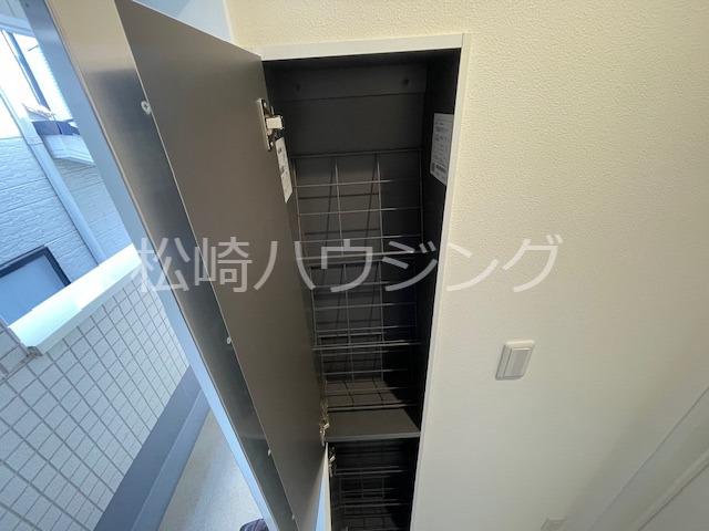 White Noble2階 玄関