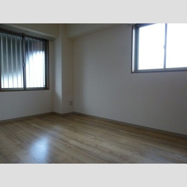 グランパシフィック201号室 北側洋室