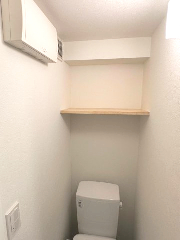 trias220402号室 トイレ収納