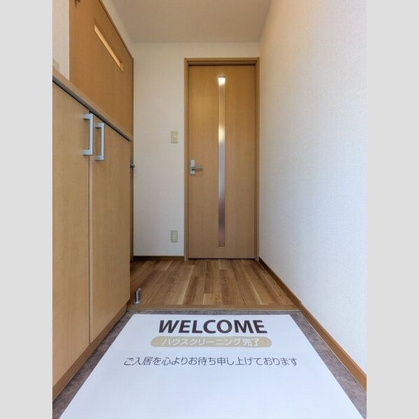 ボナールハウス新川 玄関