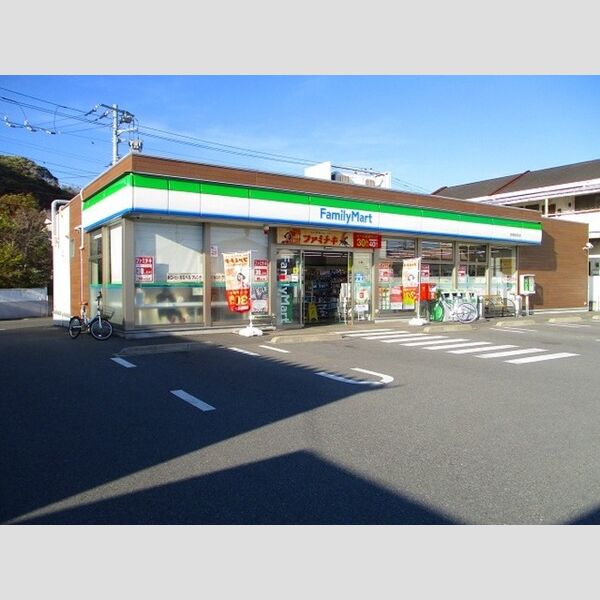 ブレアハウス ファミリーマート　君津大和田店　徒歩6分　(451m)