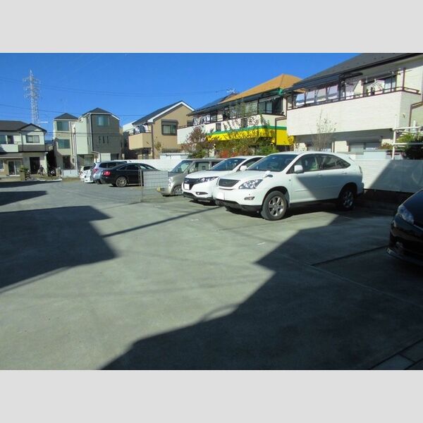 AXIS原宿五番館 駐車場