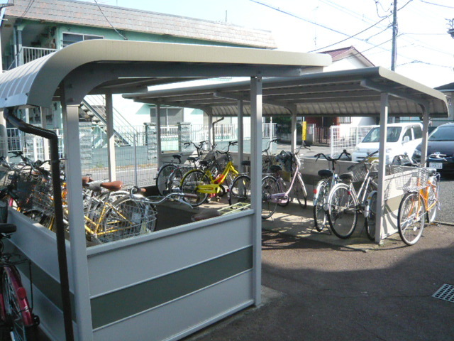 カサベルデ山王0201号室 駐輪場