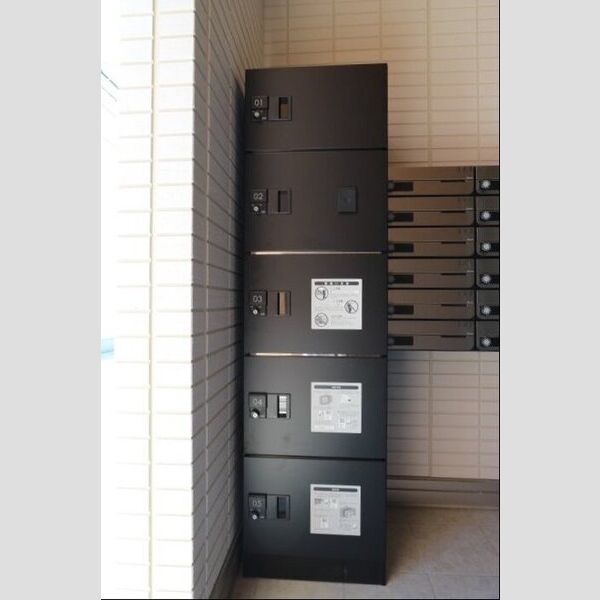 クレールモア105号室 宅配ボックス