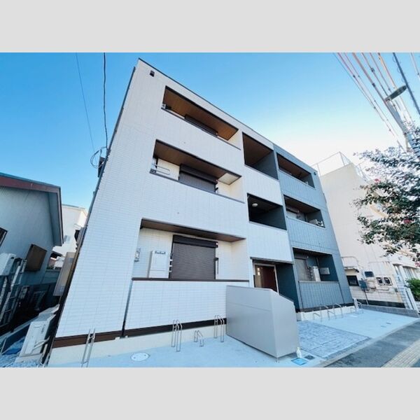 ファンウェーブ湘南藤沢303号室 建物外観