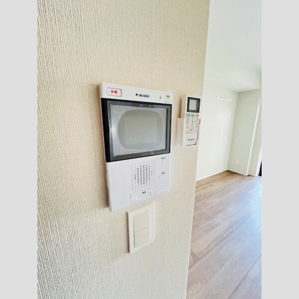 ファンディ平塚803号室 モニター付きインターホン