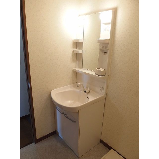 アンプルール フェール 四季 内観