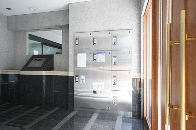 ティアラ目白ＡＶＥＮＵＥ4階 宅配BOX