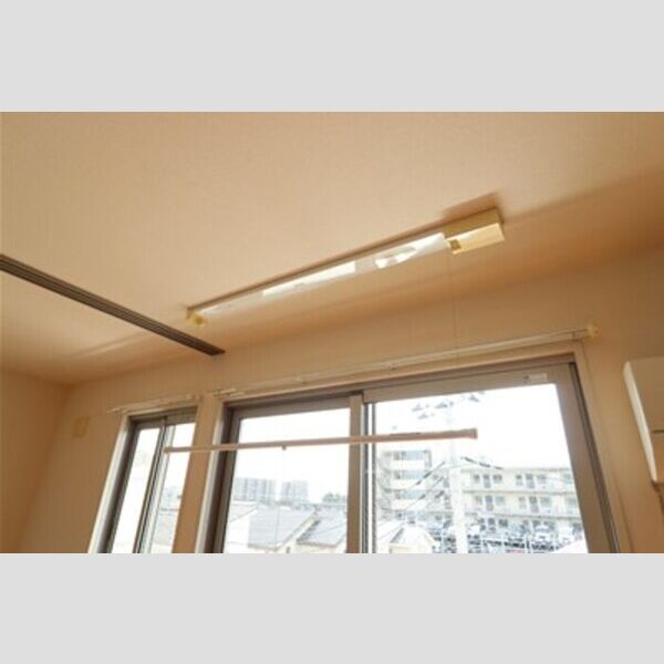 プワールおおたかの森　Ⅱ302号室 室内物干し