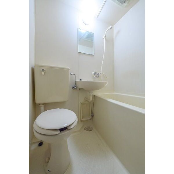 第12明智ビル0204号室 トイレ