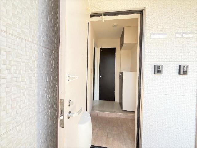 フレーヴ　カネヨシＡ棟 玄関