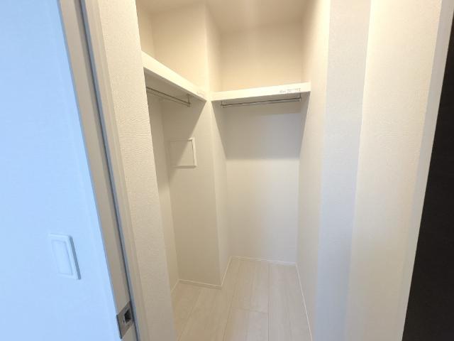 Luminous coat103号室 WIC